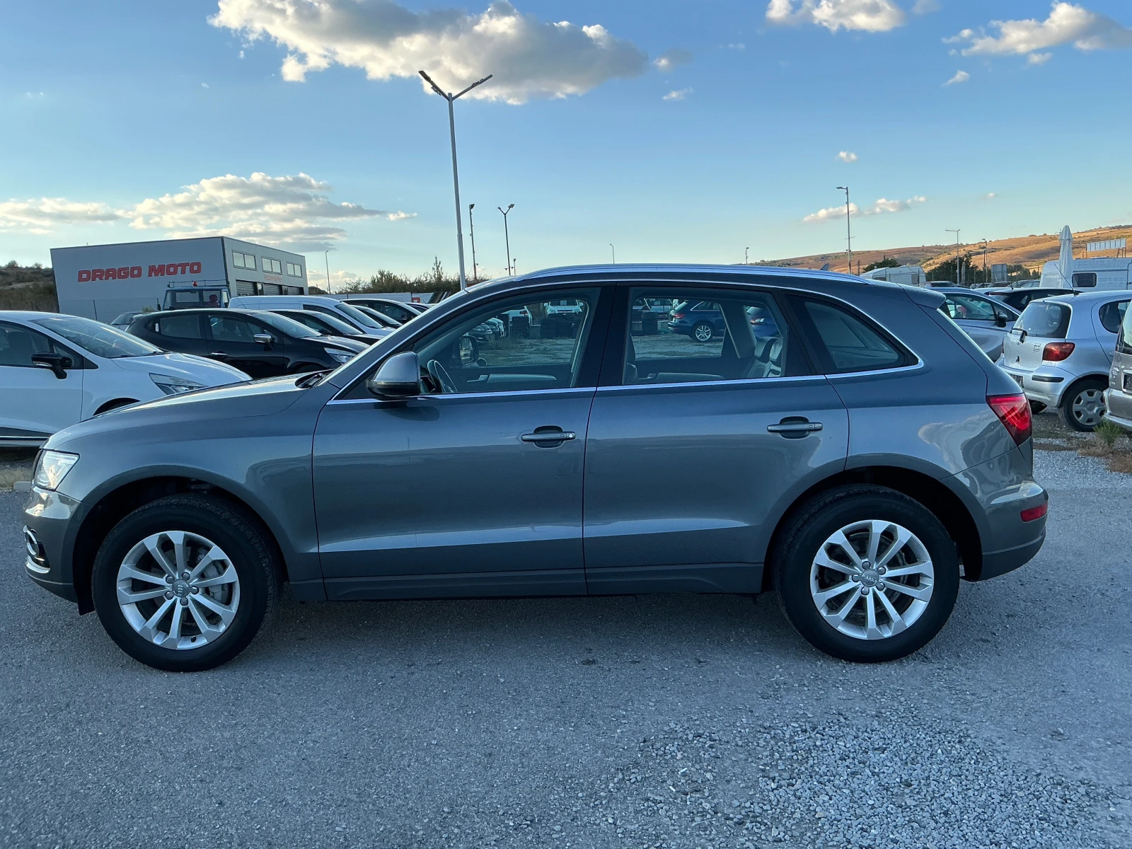 Audi Q5 2.0 TDI, снимка 5 - Автомобили и джипове - 56261252