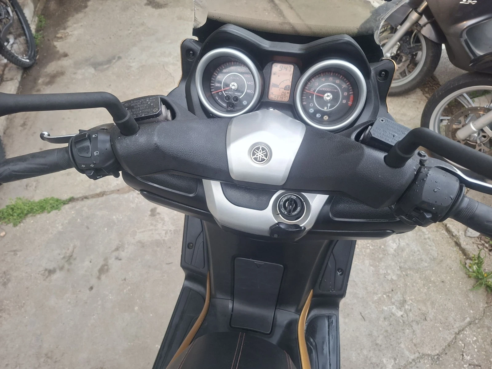 Yamaha X-max Скутери е много добър  - изображение 3