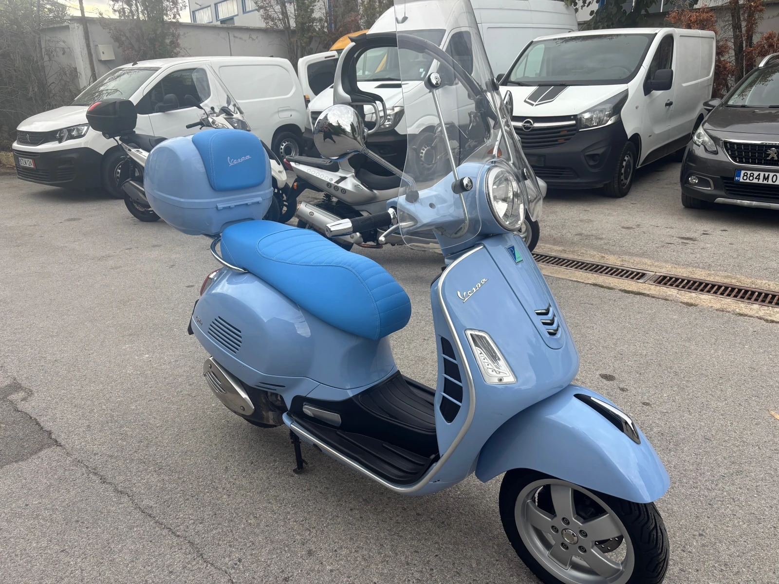 Vespa GTS 300cc, снимка 2 - Мотоциклети и мототехника - 56436818
