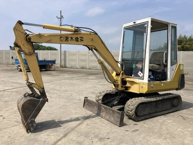 Багер Komatsu PC15-2 - ОЧАКВАН 15.09.2026!!!