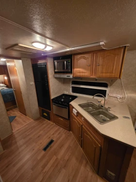 Каравана Forest River Riverstone 39 Grand Surveyor, снимка 7
