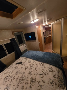Каравана Forest River Riverstone 39 Grand Surveyor, снимка 12