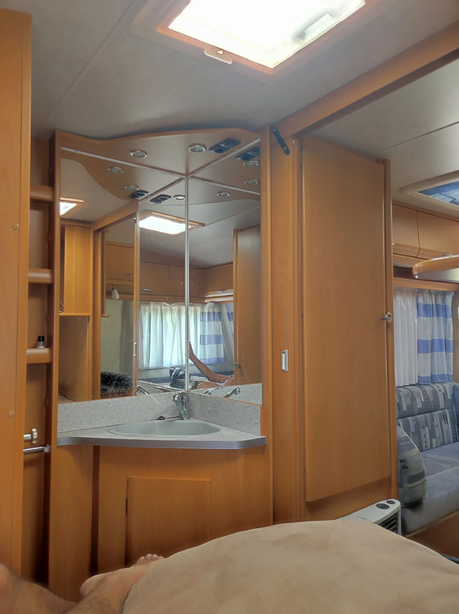  Wilk  - | Mobile.bg   11