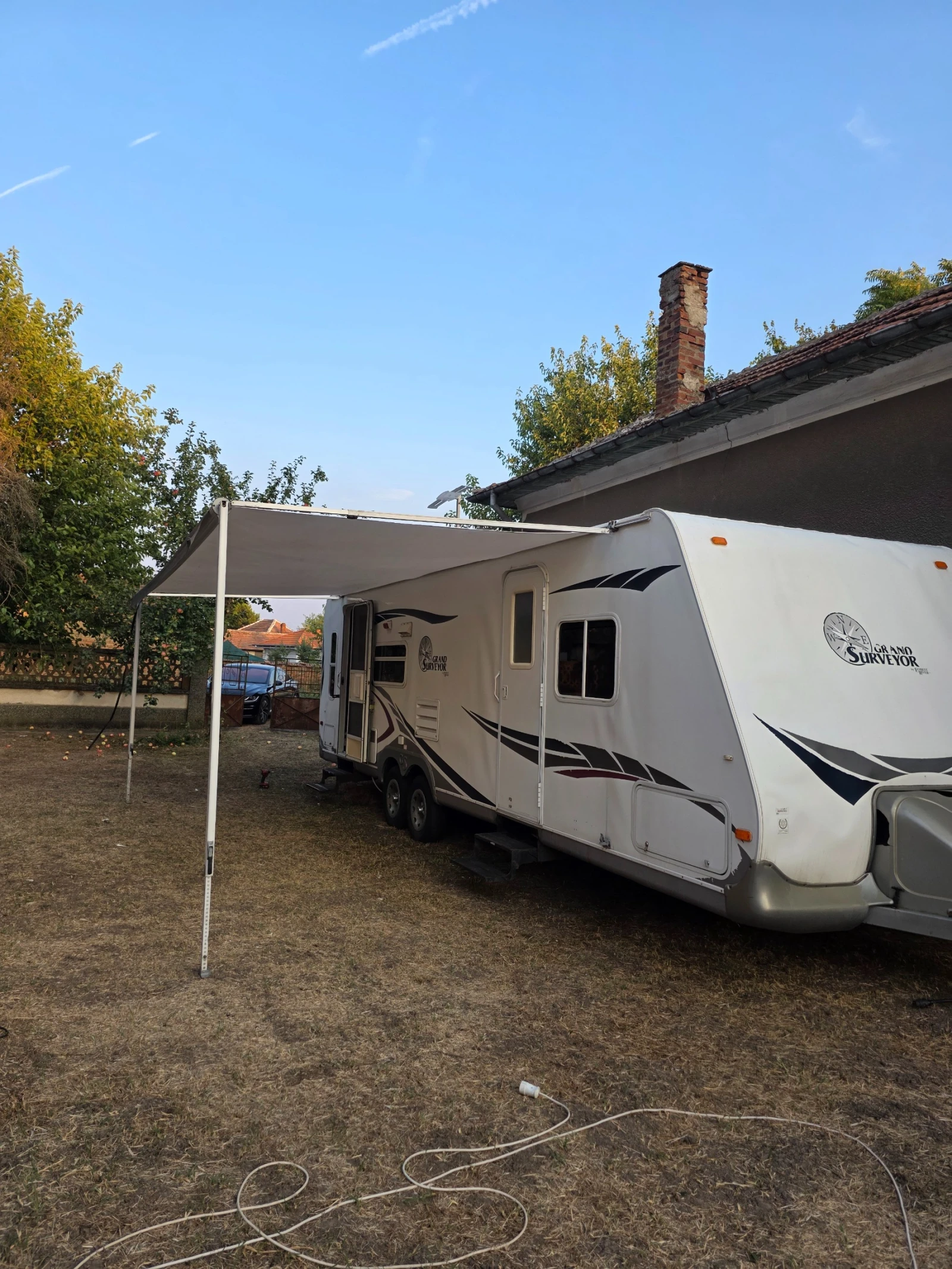 Каравана Forest River Riverstone 39 Grand Surveyor, снимка 3 - Каравани и кемпери - 56151795