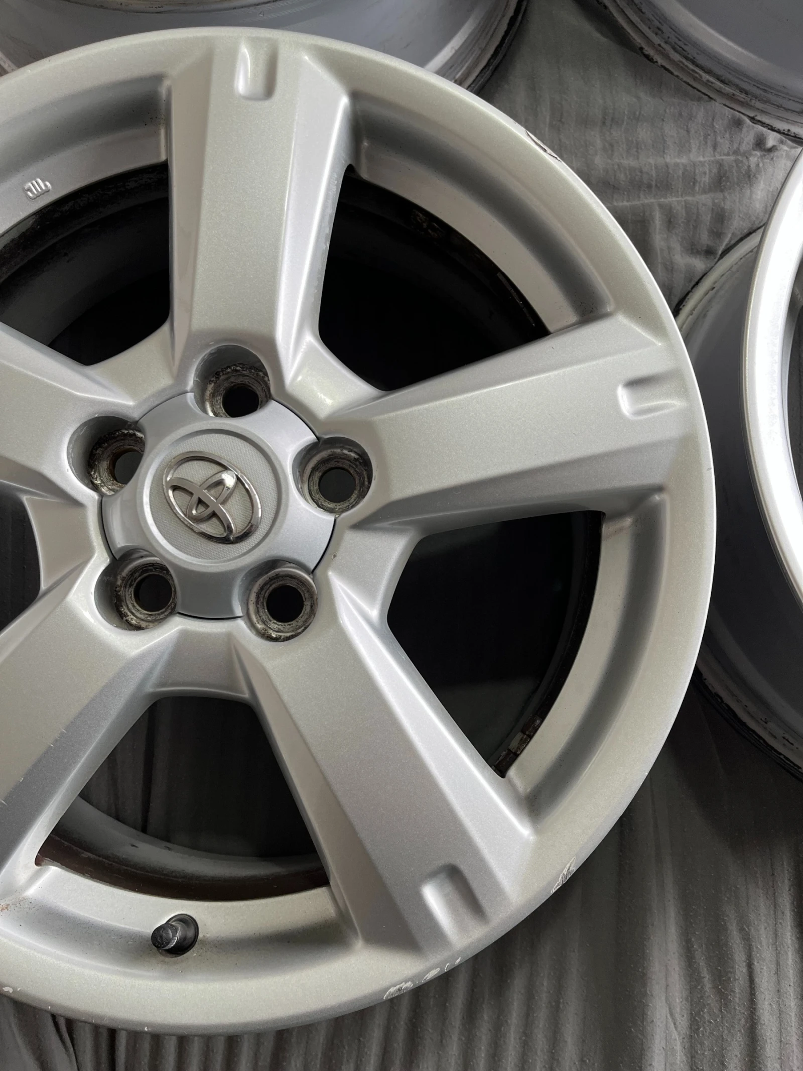   Toyota | Mobile.bg   3