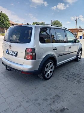 VW Touran 2.0 140 8 клапана CROSS , снимка 4