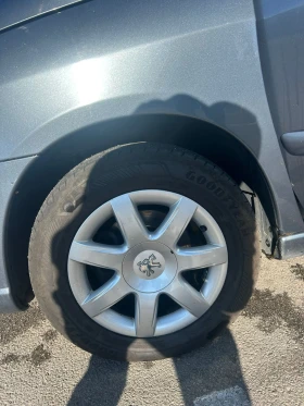 Обява за продажба на Peugeot 807 ~5 400 лв. - изображение 4 | Auto.bg Обява за продажба на Peugeot 807 ~5 400 лв. - изображение 4