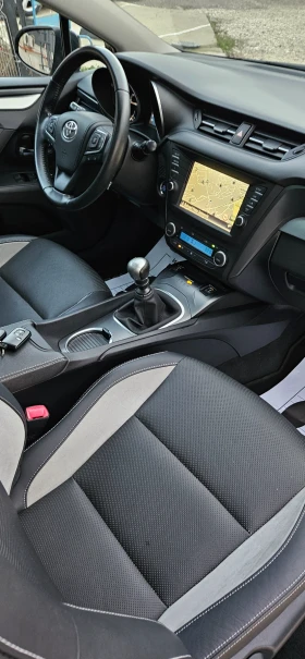 Toyota Avensis 1.8 , Executive + Full max | Mobile.bg    6