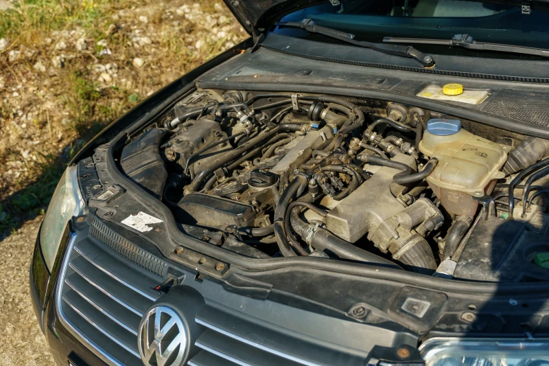 VW Passat 1.8t+ , снимка 3 - Автомобили и джипове - 47279090