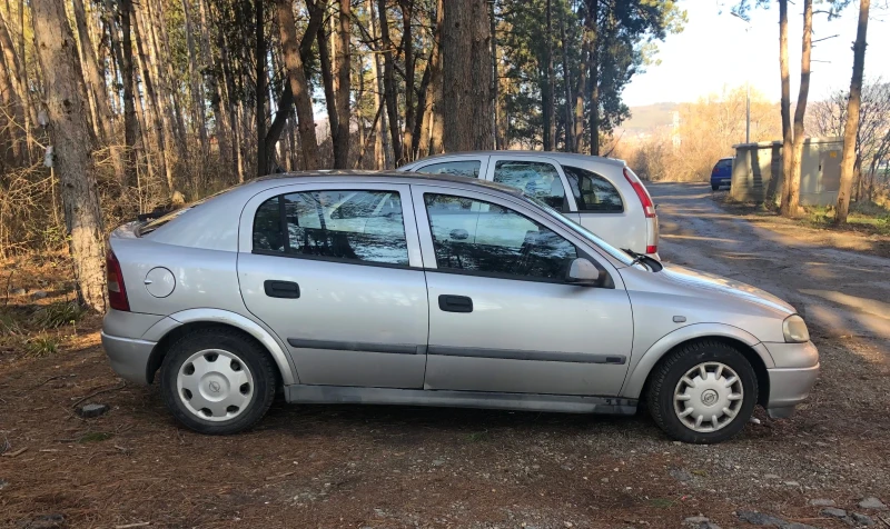 Opel Astra 1.7D, снимка 2 - Автомобили и джипове - 48819752