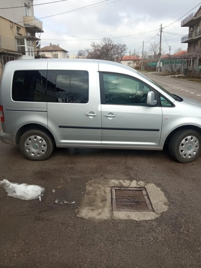 VW Caddy Life, снимка 4 - Автомобили и джипове - 49343568