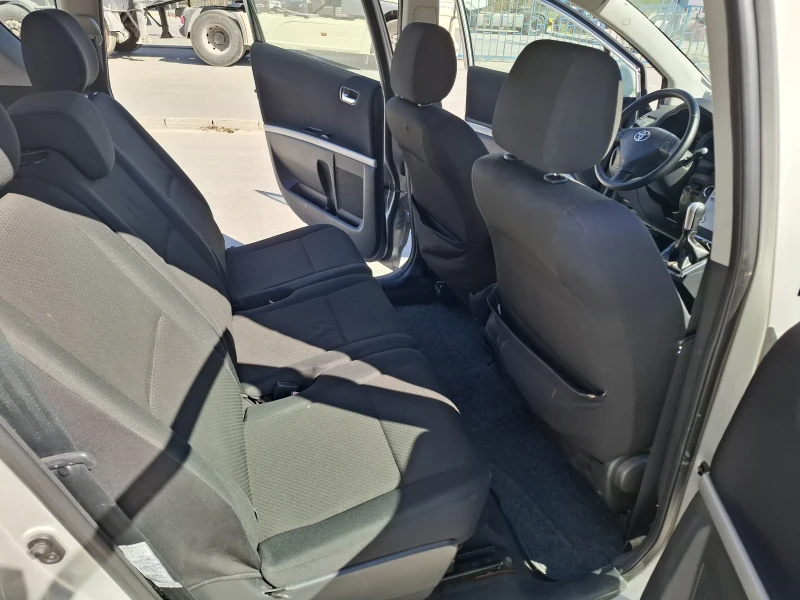 Toyota Corolla verso, снимка 11 - Автомобили и джипове - 52458331