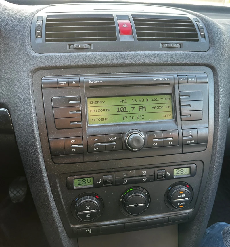 Skoda Octavia, снимка 9 - Автомобили и джипове - 52849184