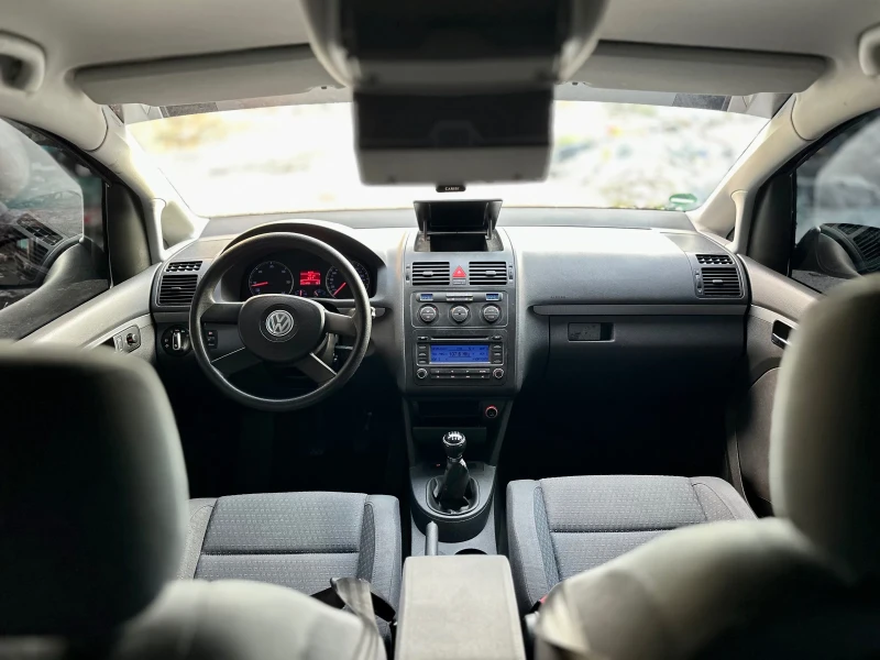VW Touran 1.9 TDI, снимка 5 - Автомобили и джипове - 52852247