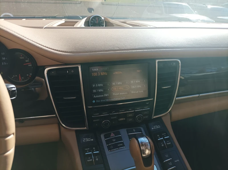Porsche Panamera, снимка 10 - Автомобили и джипове - 52930686