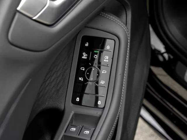 Audi A5 40 TFSI S-LINE AVANT LED CAMERA ACC, снимка 10 - Автомобили и джипове - 56584911