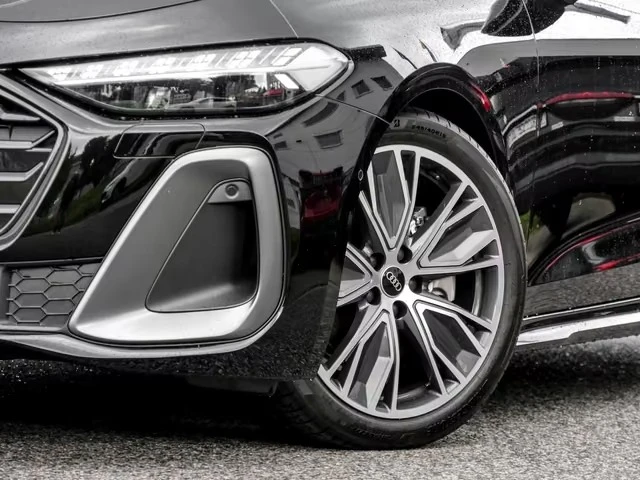 Audi A5 40 TFSI S-LINE AVANT LED CAMERA ACC, снимка 3 - Автомобили и джипове - 56584911