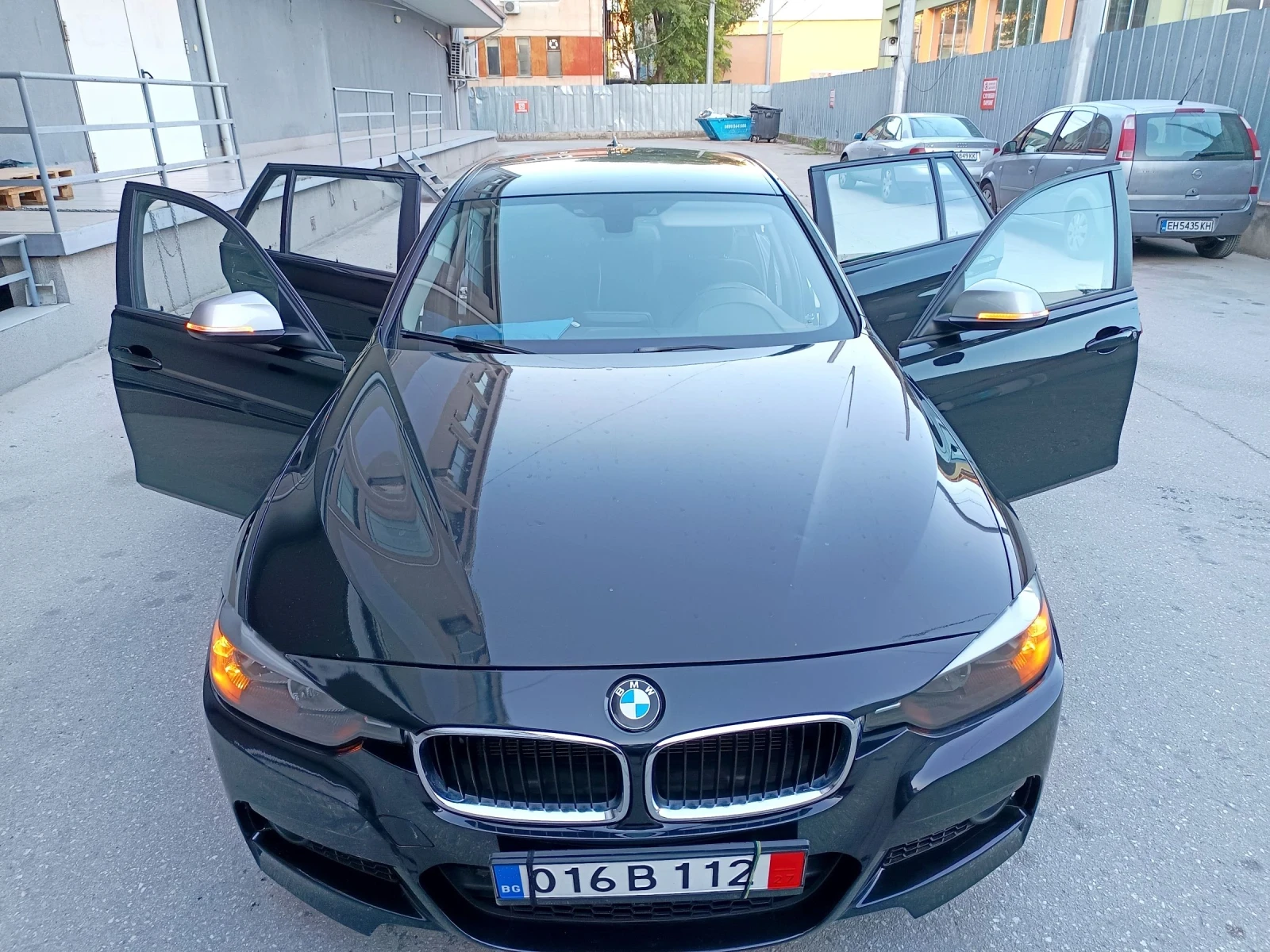 BMW 320 2.0 116 к.с. автомат нави M - изображение 8