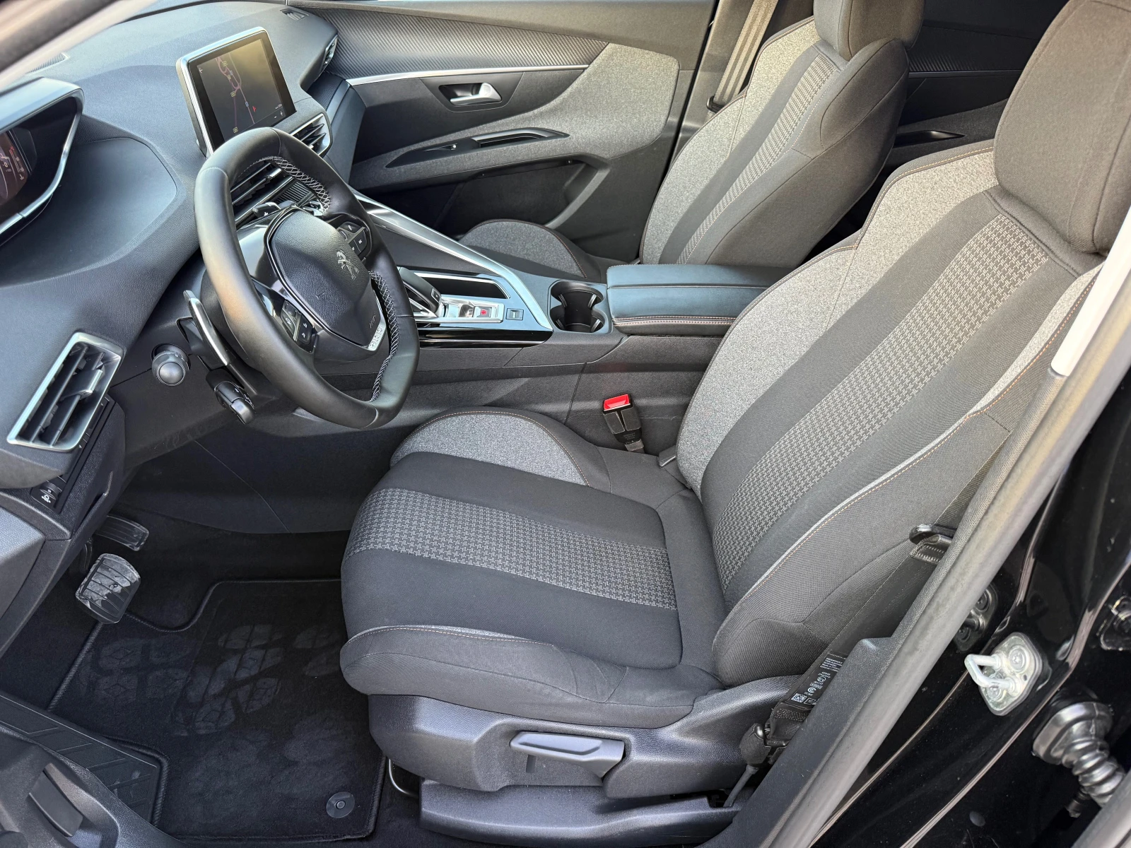 Peugeot 5008 1.5 HDI 130 ks 7 седалки Собствен лизинг !!! - изображение 9