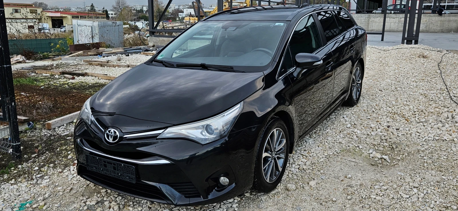 Toyota Avensis 1.8 , Executive + Full max | Mobile.bg   1