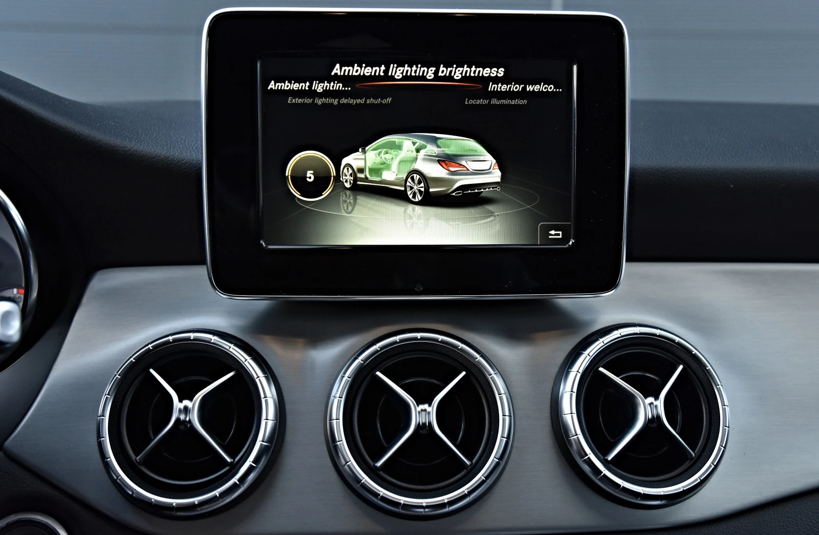 Mercedes-Benz CLA 220 220CDI\AMG\PANORAMA\CAMERA, снимка 12 - Автомобили и джипове - 53726462