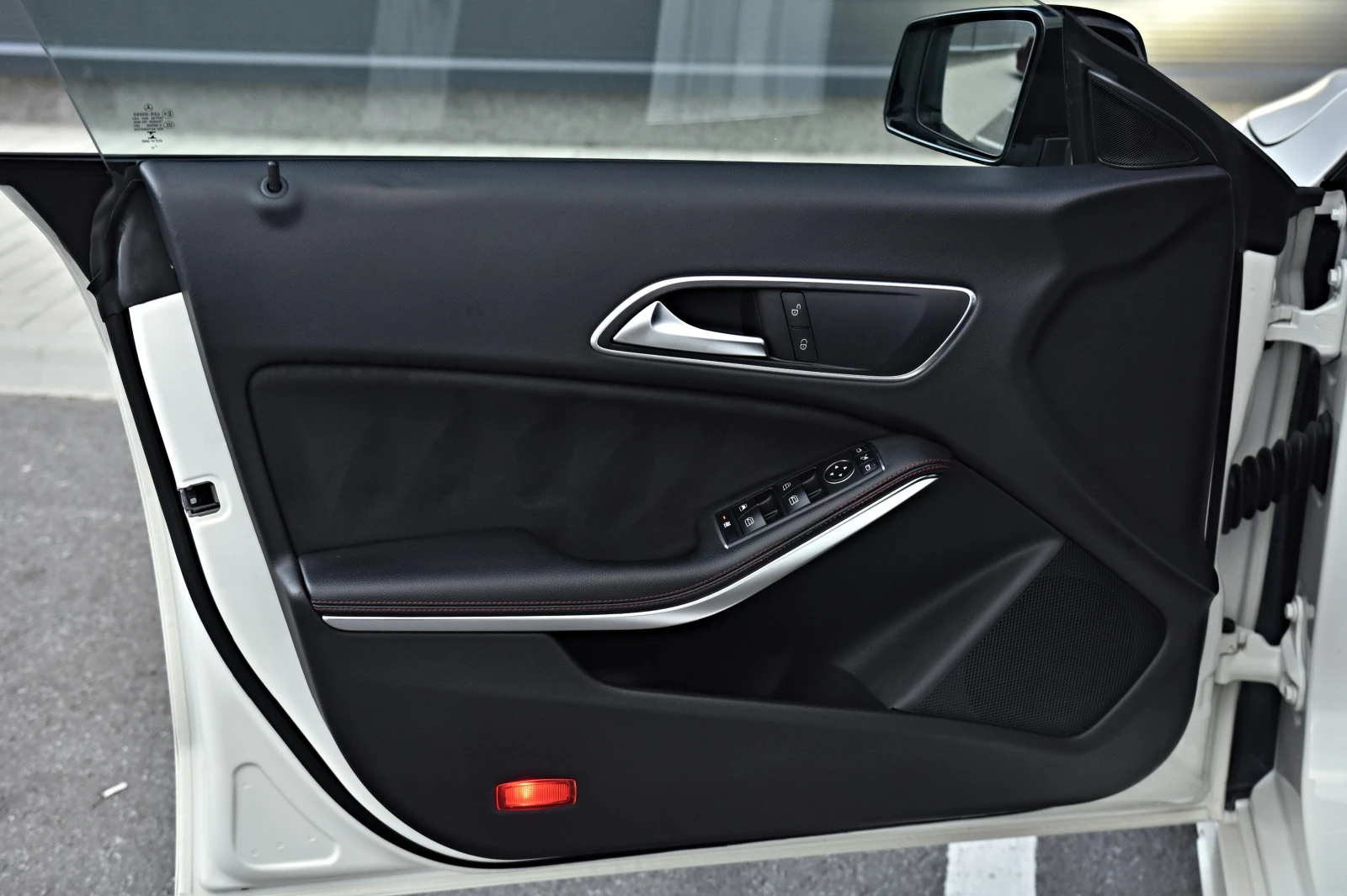 Mercedes-Benz CLA 220 220CDI\AMG\PANORAMA\CAMERA, снимка 7 - Автомобили и джипове - 53726462