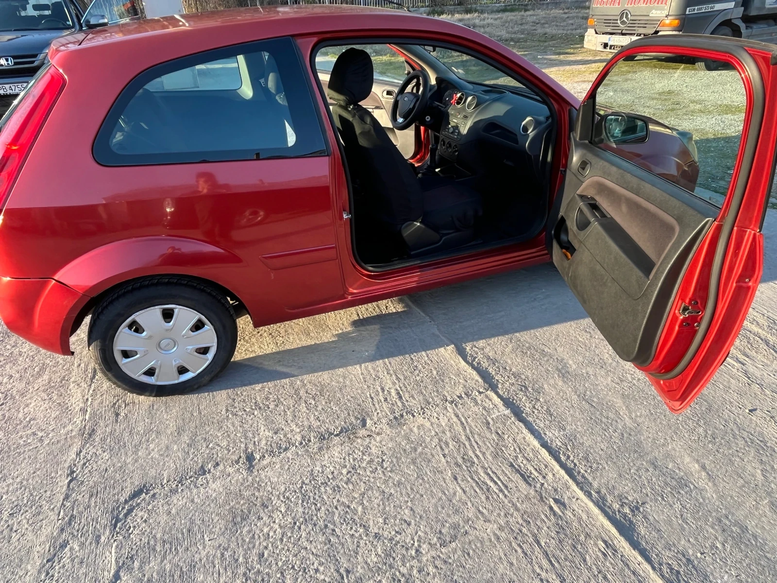 Ford Fiesta, снимка 6 - Автомобили и джипове - 53853841