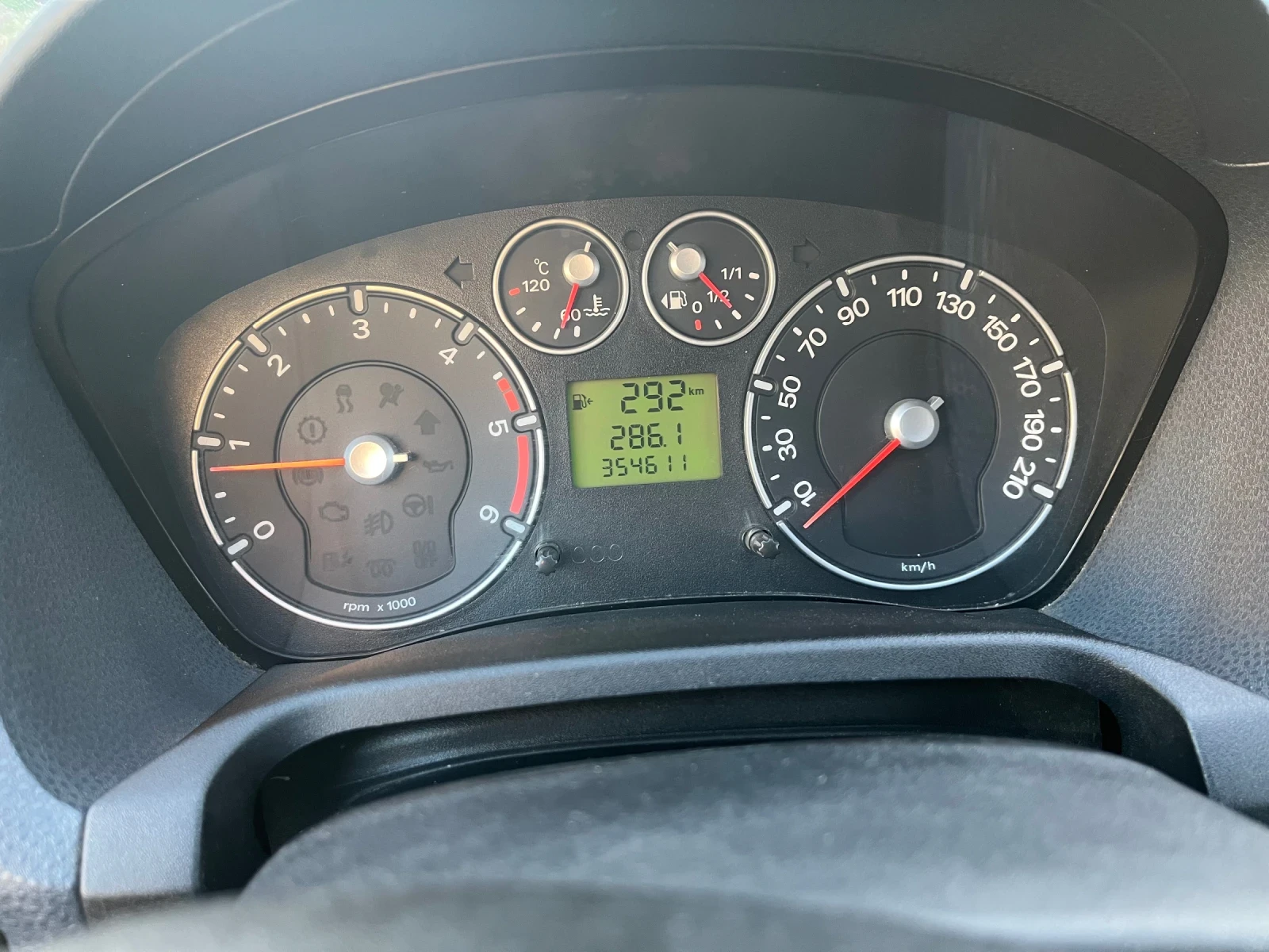 Ford Fiesta, снимка 13 - Автомобили и джипове - 53853841