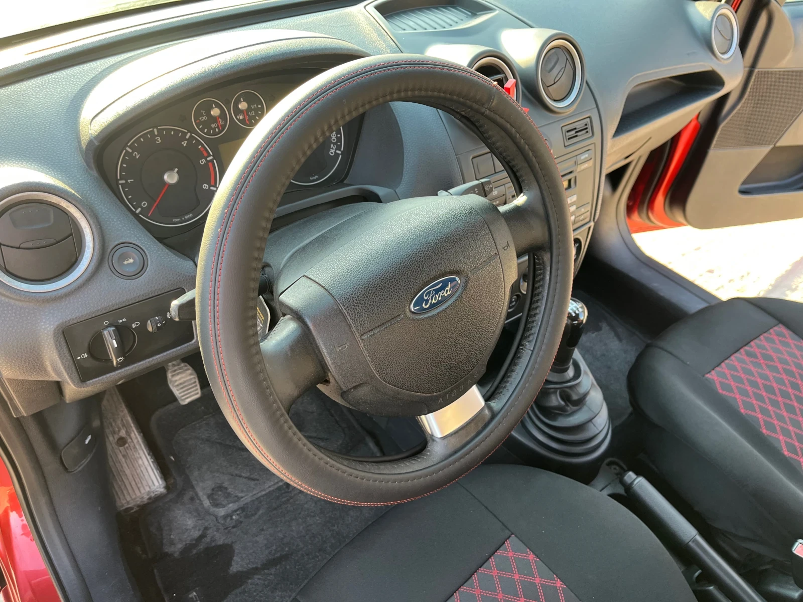 Ford Fiesta, снимка 11 - Автомобили и джипове - 53853841