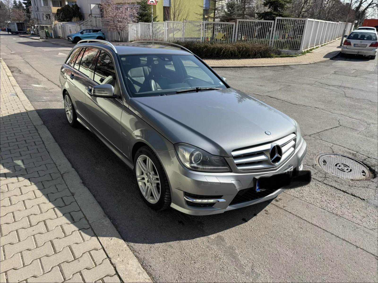 Mercedes-Benz C 200, снимка 2 - Автомобили и джипове - 54160902