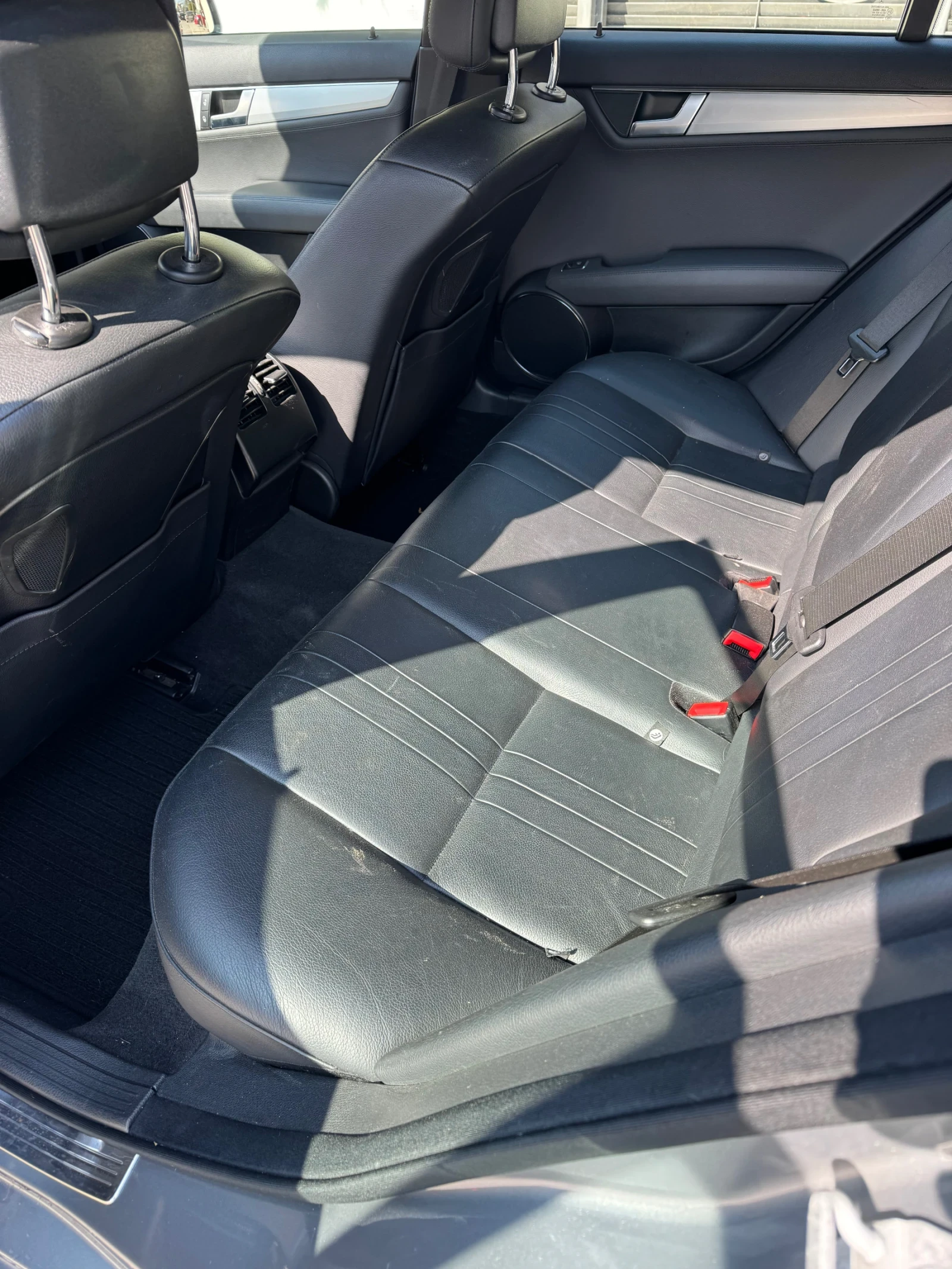 Mercedes-Benz C 200, снимка 8 - Автомобили и джипове - 54160902