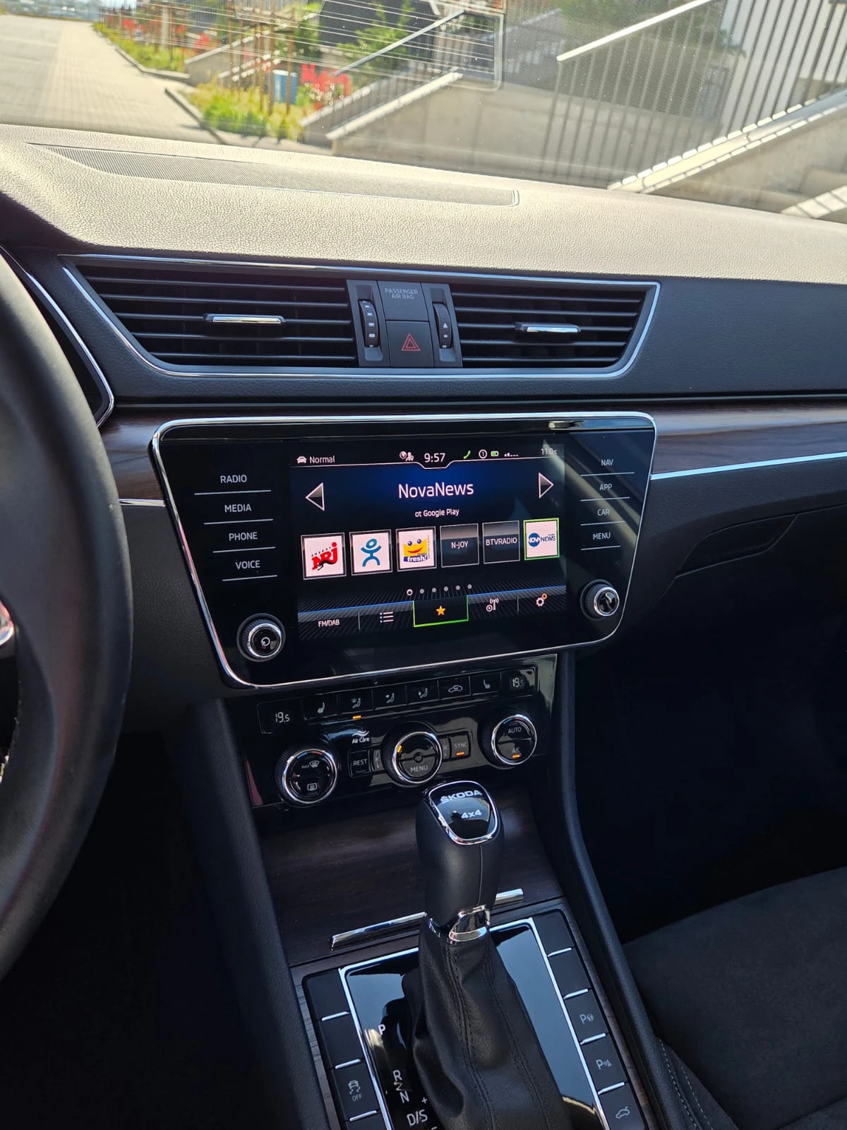 Skoda Superb Scout 4X4, снимка 14 - Автомобили и джипове - 54391330