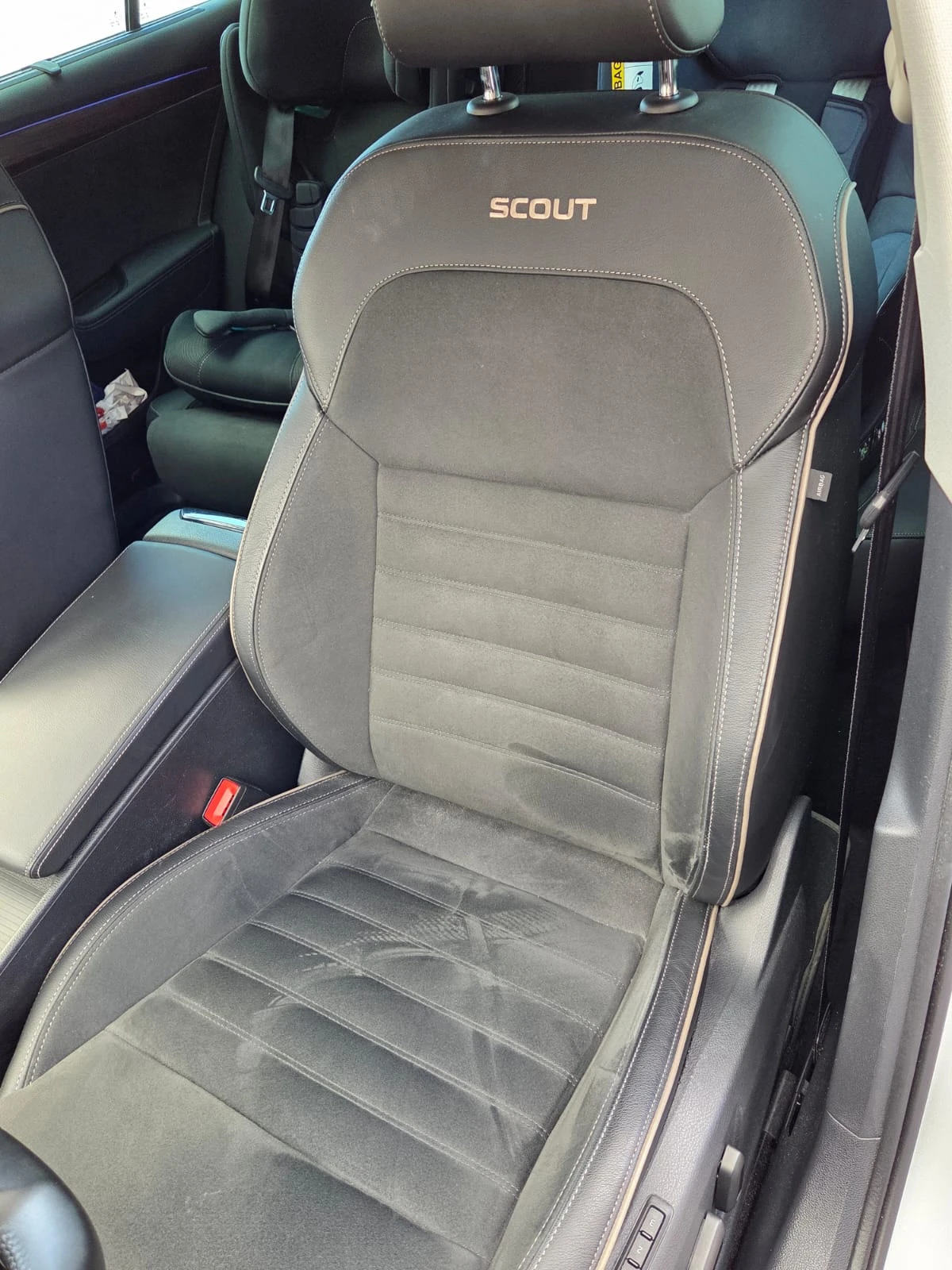 Skoda Superb Scout 4X4, снимка 10 - Автомобили и джипове - 54391330