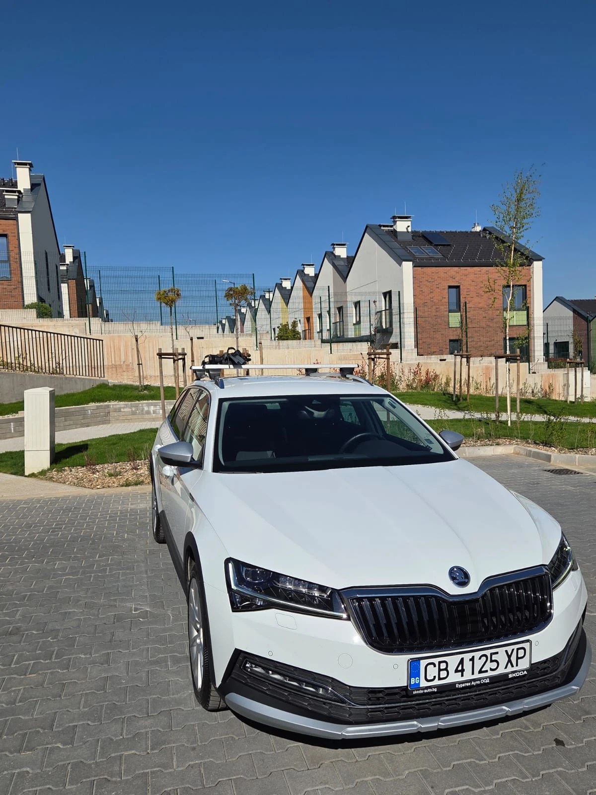 Skoda Superb Scout 4X4, снимка 2 - Автомобили и джипове - 54391330