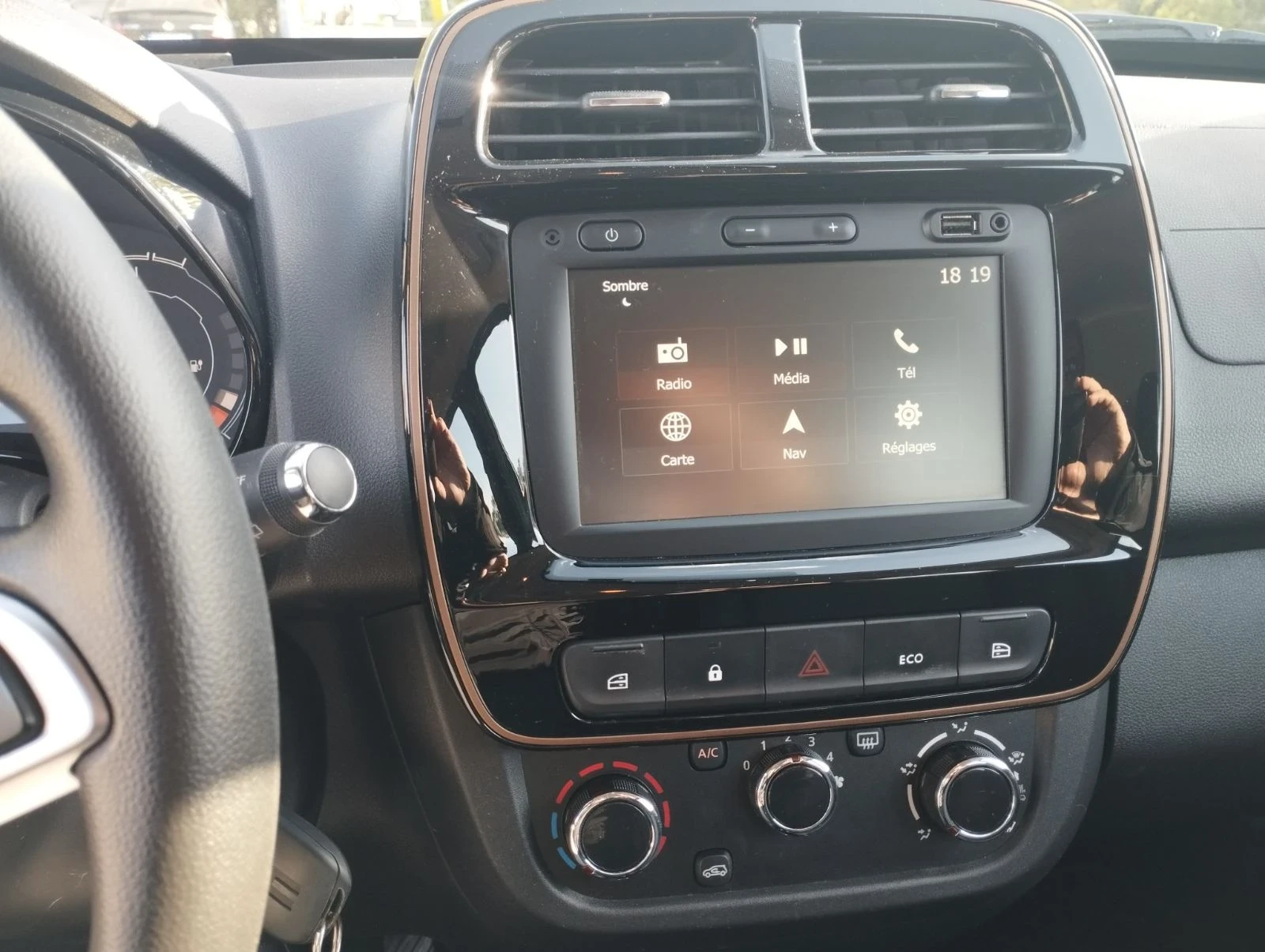Dacia Spring, снимка 4 - Автомобили и джипове - 54578645