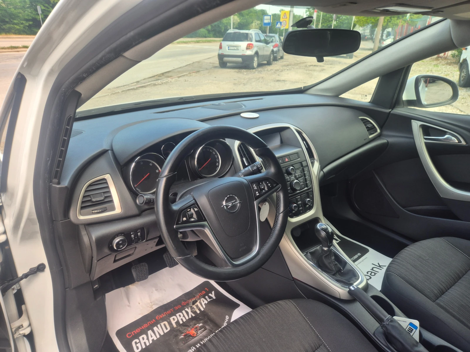 Opel Astra 1.7CDTI 110k.s, снимка 9 - Автомобили и джипове - 54696764