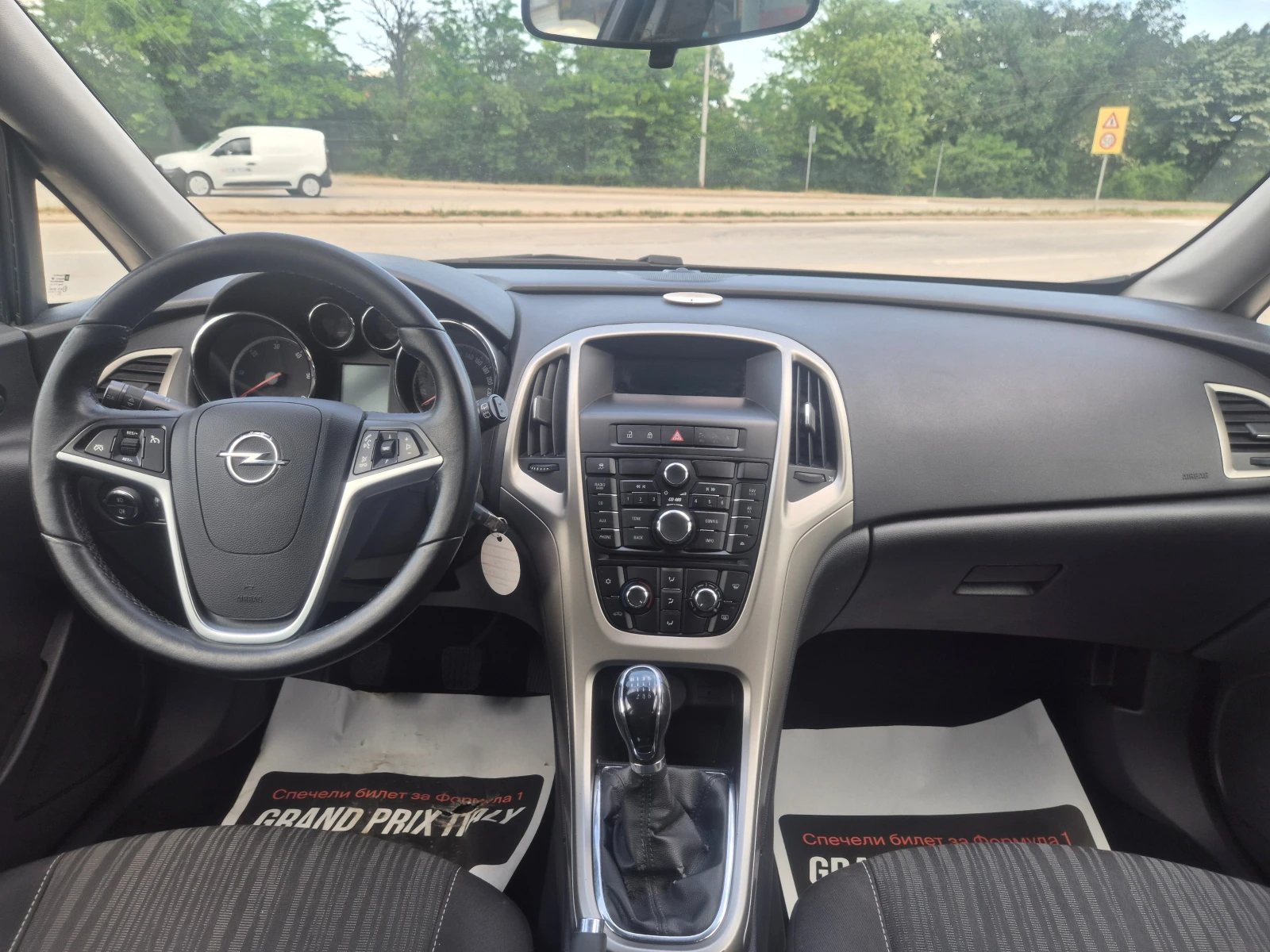 Opel Astra 1.7CDTI 110k.s, снимка 12 - Автомобили и джипове - 54696764