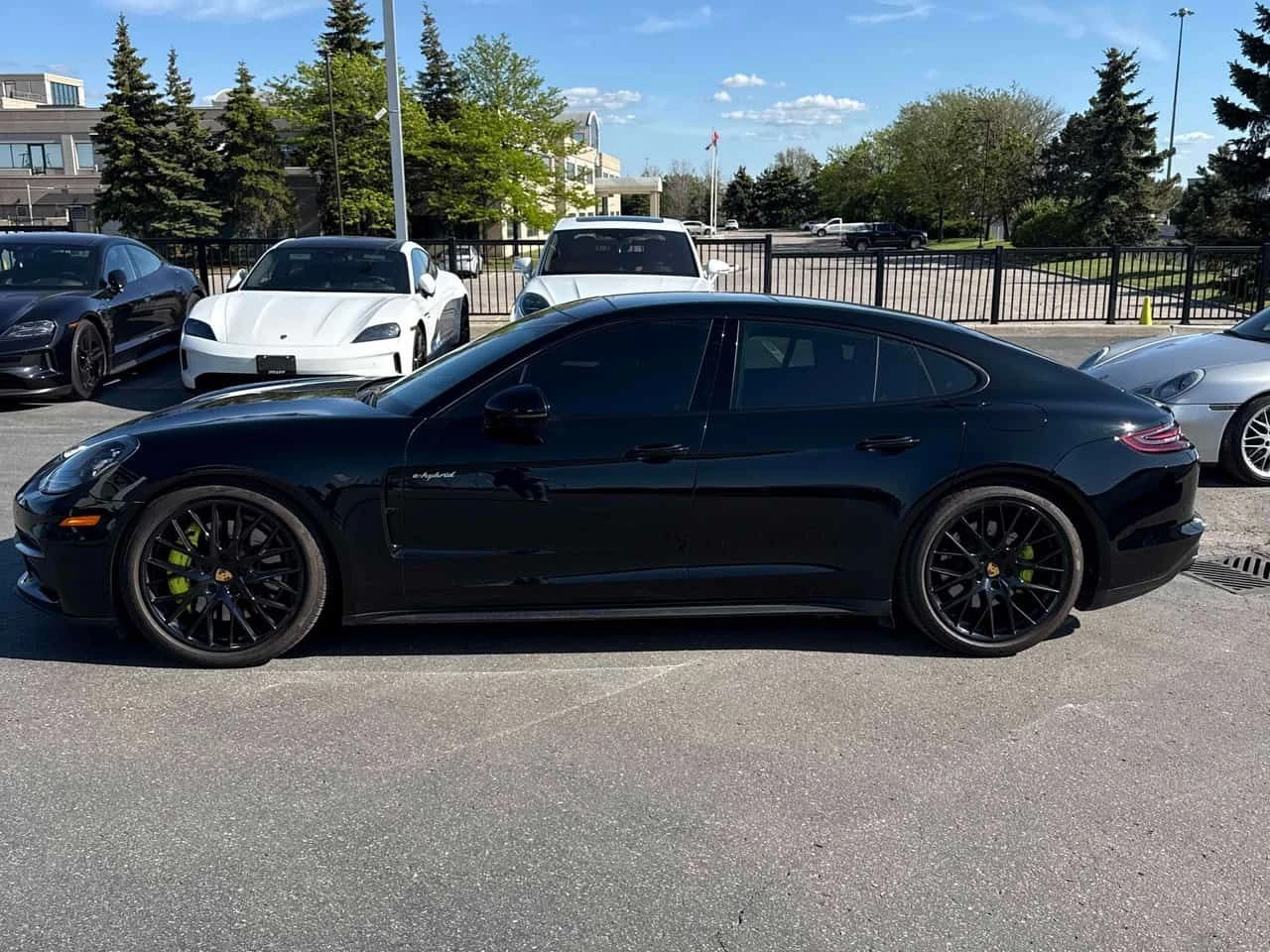 Porsche Panamera  4S HYBRID  / CARFAX / MATRIX / АВТОКРЕДИТ, снимка 2 - Автомобили и джипове - 54706668