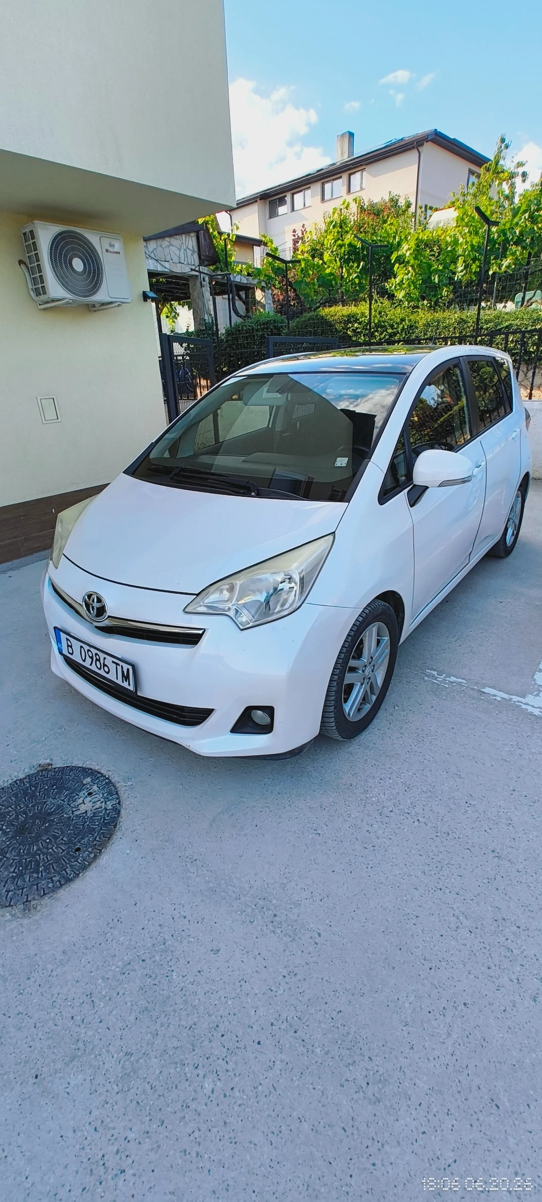 Toyota Verso S, снимка 6 - Автомобили и джипове - 54987794