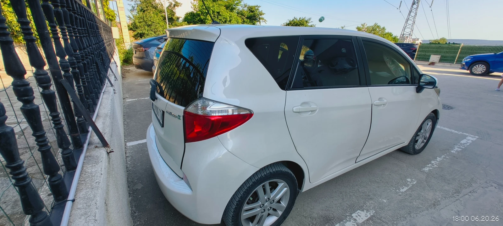 Toyota Verso S, снимка 4 - Автомобили и джипове - 54987794