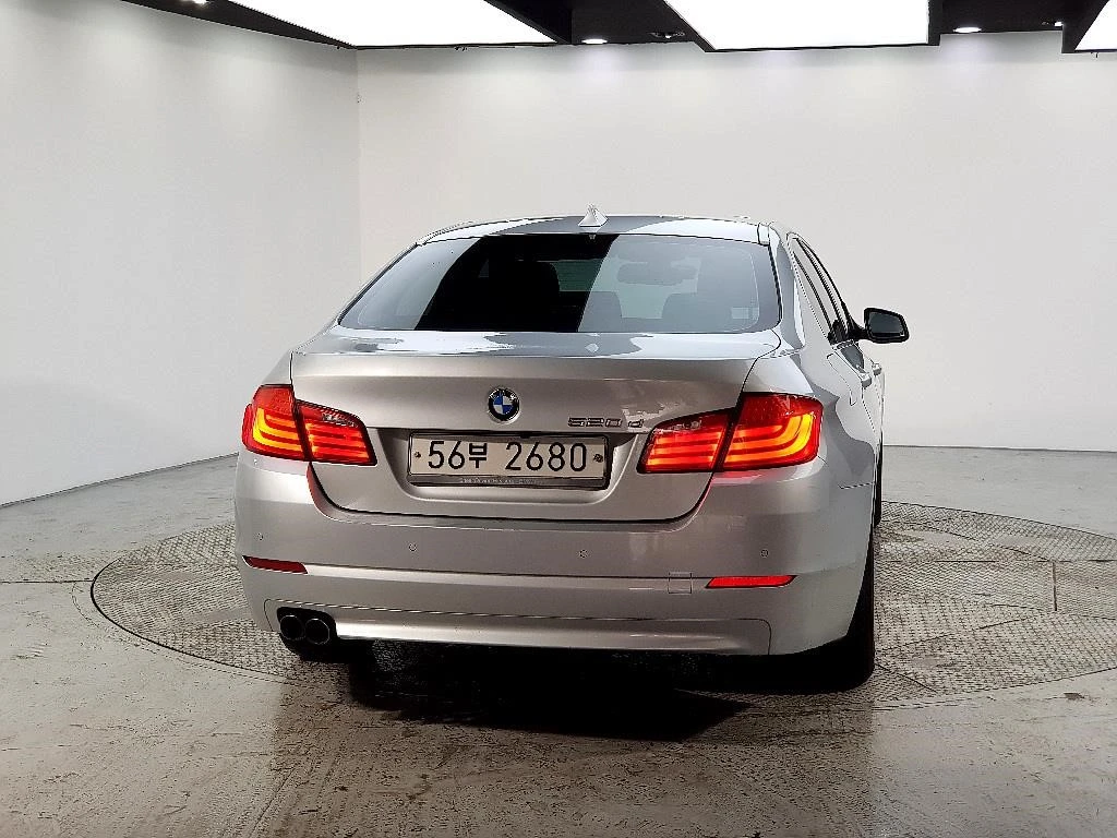 BMW 520 D, снимка 3 - Автомобили и джипове - 55404562