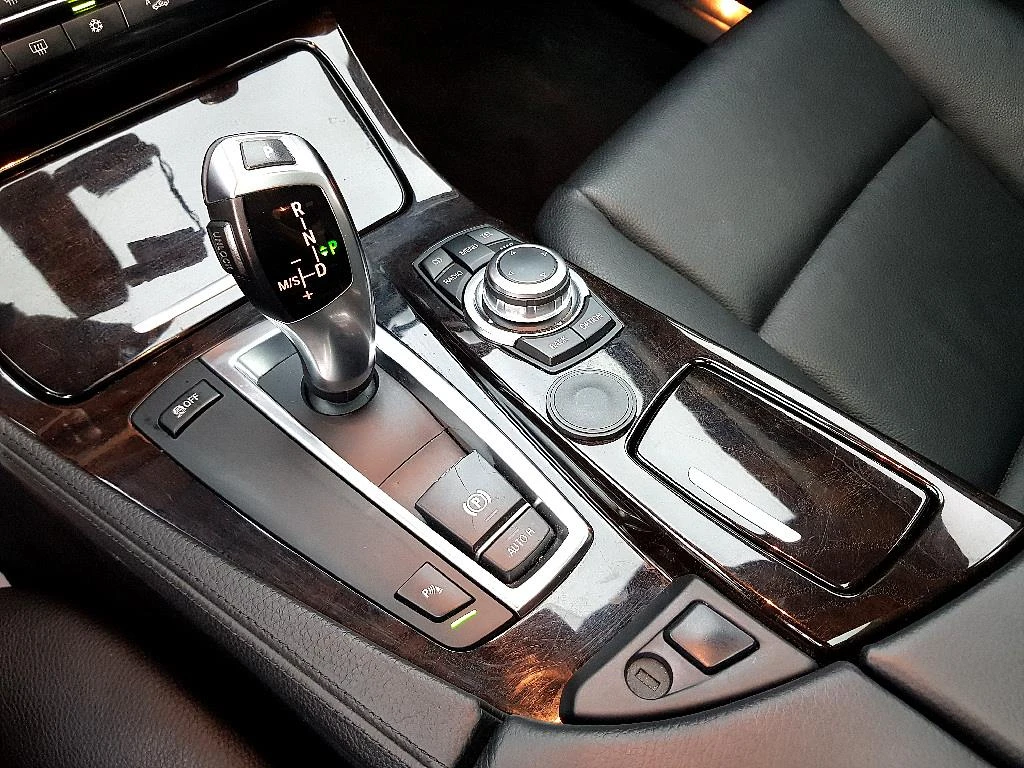 BMW 520 D, снимка 12 - Автомобили и джипове - 55404562