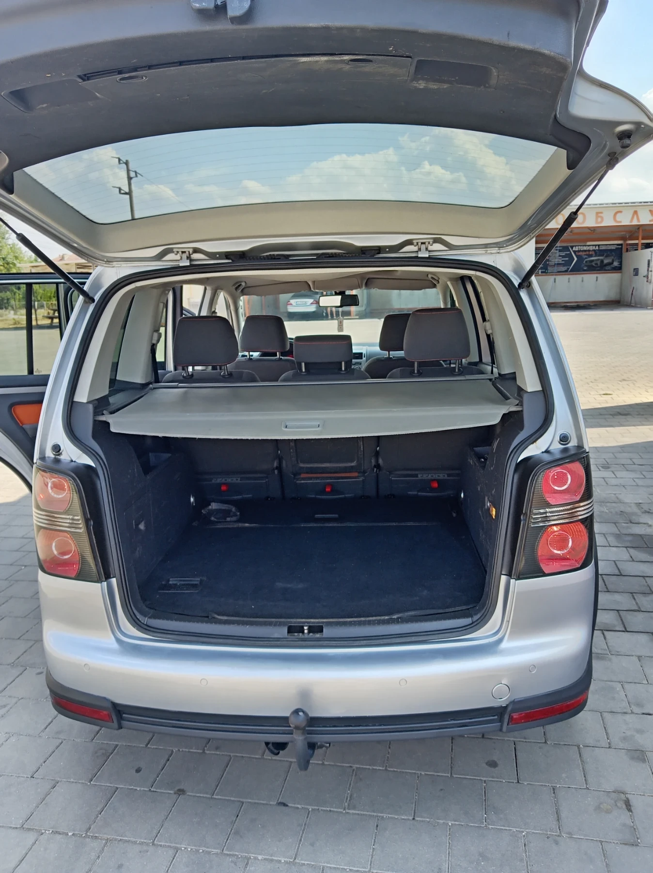 VW Touran 2.0 140 8 клапана CROSS , снимка 11 - Автомобили и джипове - 55920549