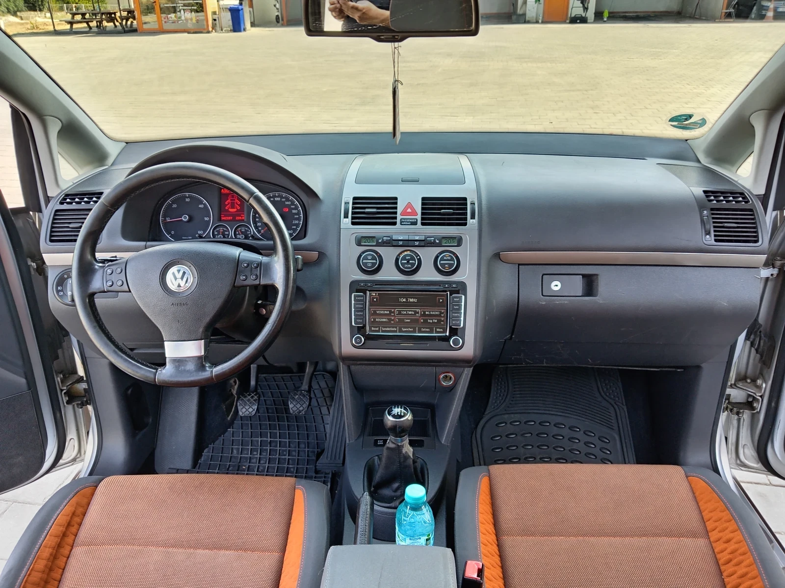 VW Touran 2.0 140 8 клапана CROSS , снимка 12 - Автомобили и джипове - 55920549