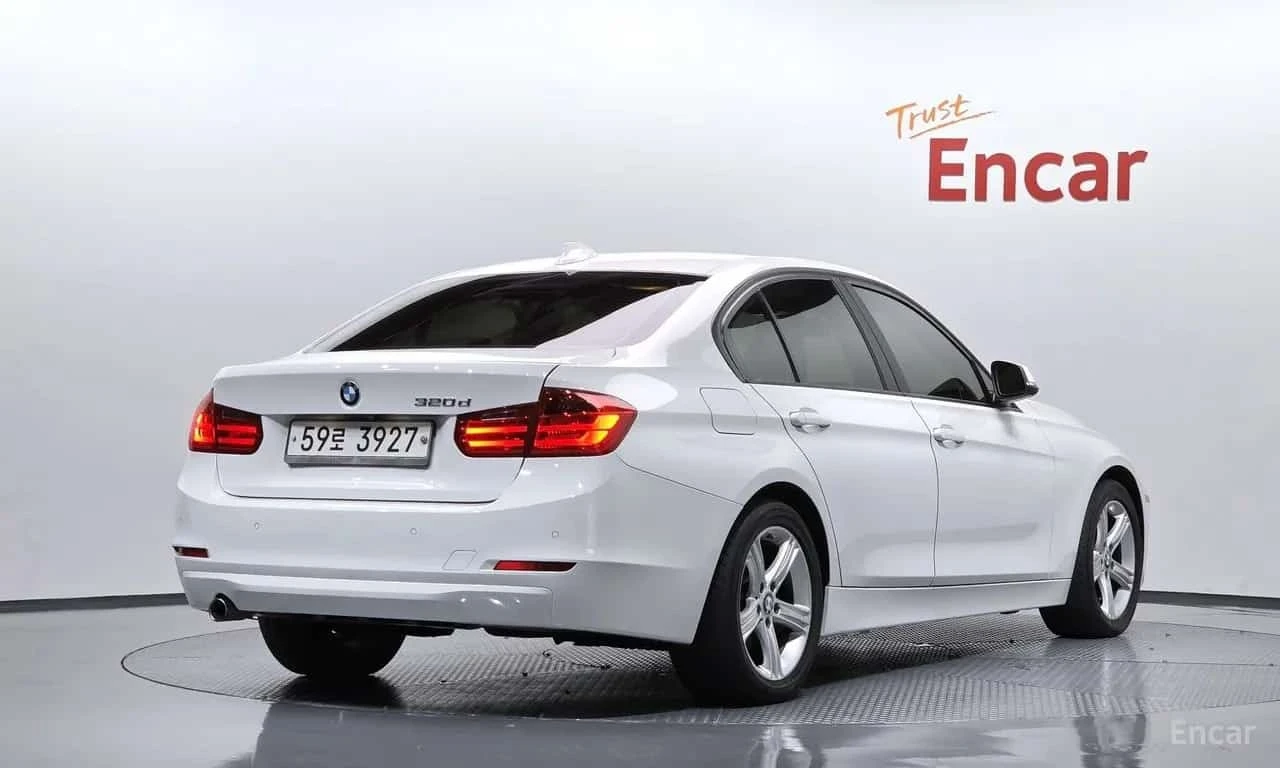 BMW 320 АВТОКРЕДИТ БЕЗ ПЪРВОНАЧАЛНА ВНОСКА, снимка 2 - Автомобили и джипове - 56211461