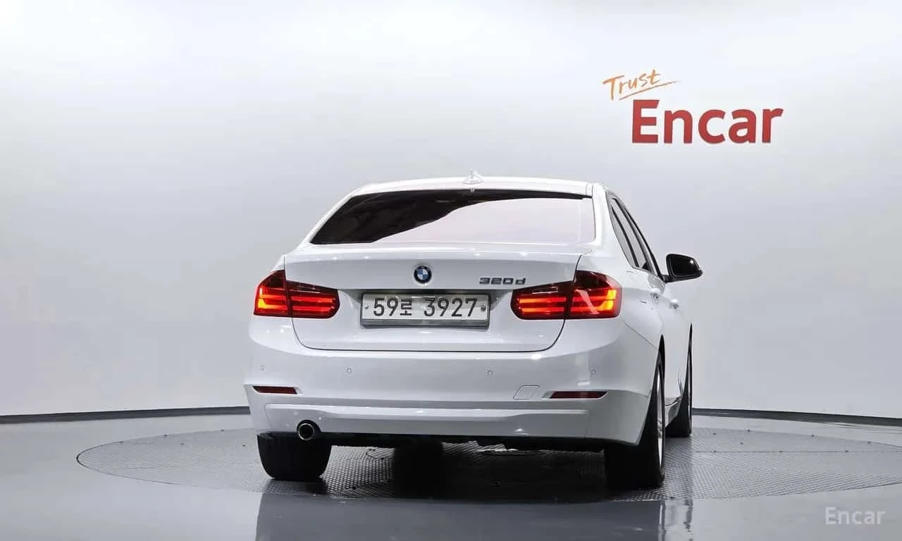BMW 320 АВТОКРЕДИТ БЕЗ ПЪРВОНАЧАЛНА ВНОСКА, снимка 4 - Автомобили и джипове - 56211461