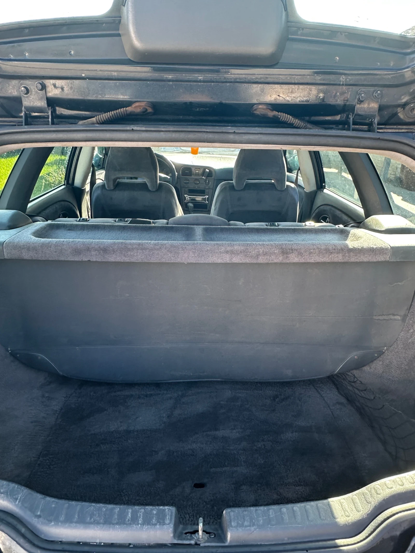 Volvo V40, снимка 5 - Автомобили и джипове - 56635021