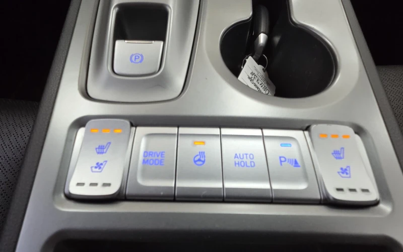Hyundai Kona 64KWh/Premium/Заверена Сервизна Книжка, снимка 12 - Автомобили и джипове - 52711682