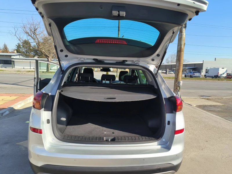 Hyundai Tucson 1.6d-6sk-Navi-Kamera-Keyless-Euro-6D, снимка 11 - Автомобили и джипове - 53190621