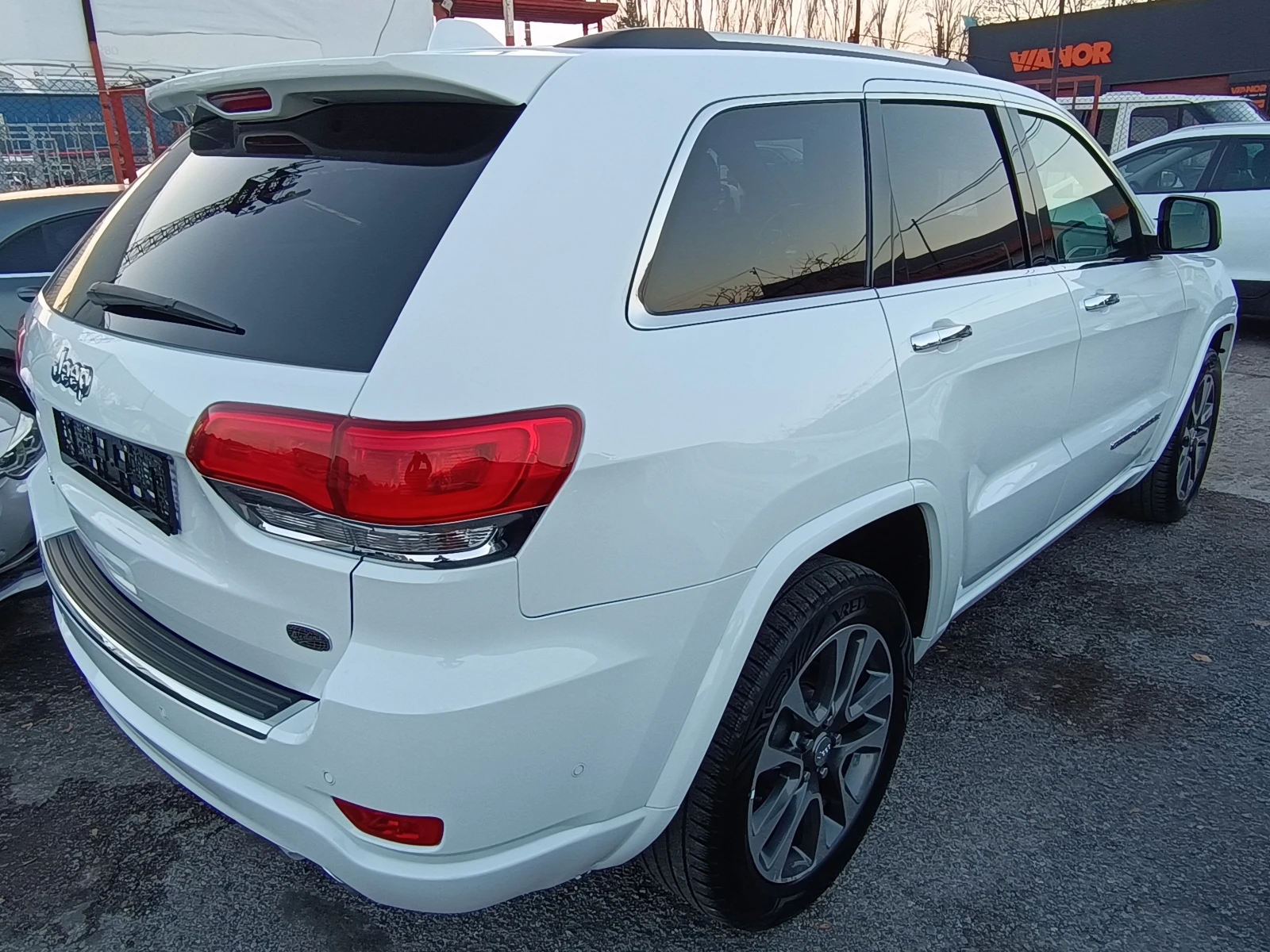 Jeep Grand cherokee 122635 КМ ! "OVERLAND"! Нов внос ШВЕЙЦАРИЯ - изображение 4